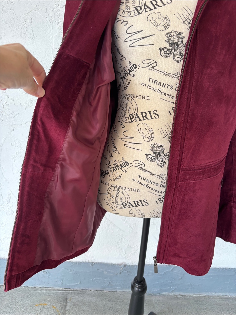 Women's Burgundy Suede Zip-Front Jacket - Picture 4 of 8